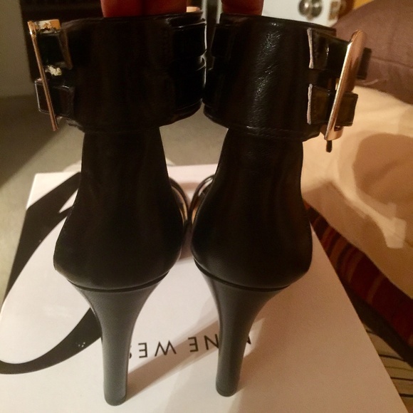 Heels - Picture 3 of 10